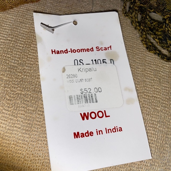 Cupcake International Hand-Loomed Wool Sca… - Picture 3 of 15